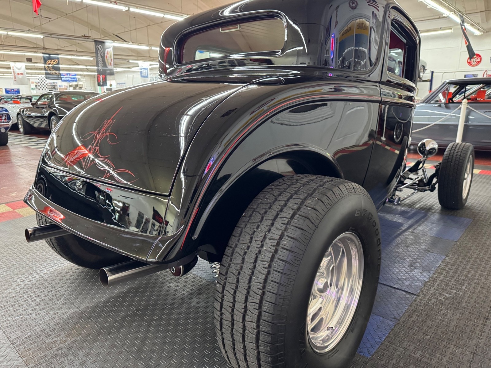 Ford-Hot-Rod-Street-Rod-1932-Coupe-25