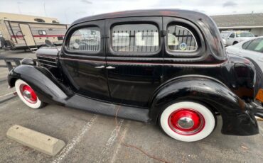 Ford-Humpback-1936-Black-1