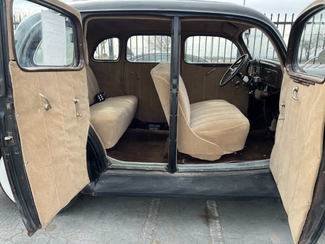 Ford-Humpback-1936-Black-11