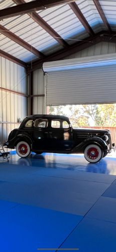 Ford-Humpback-1936-Black-5