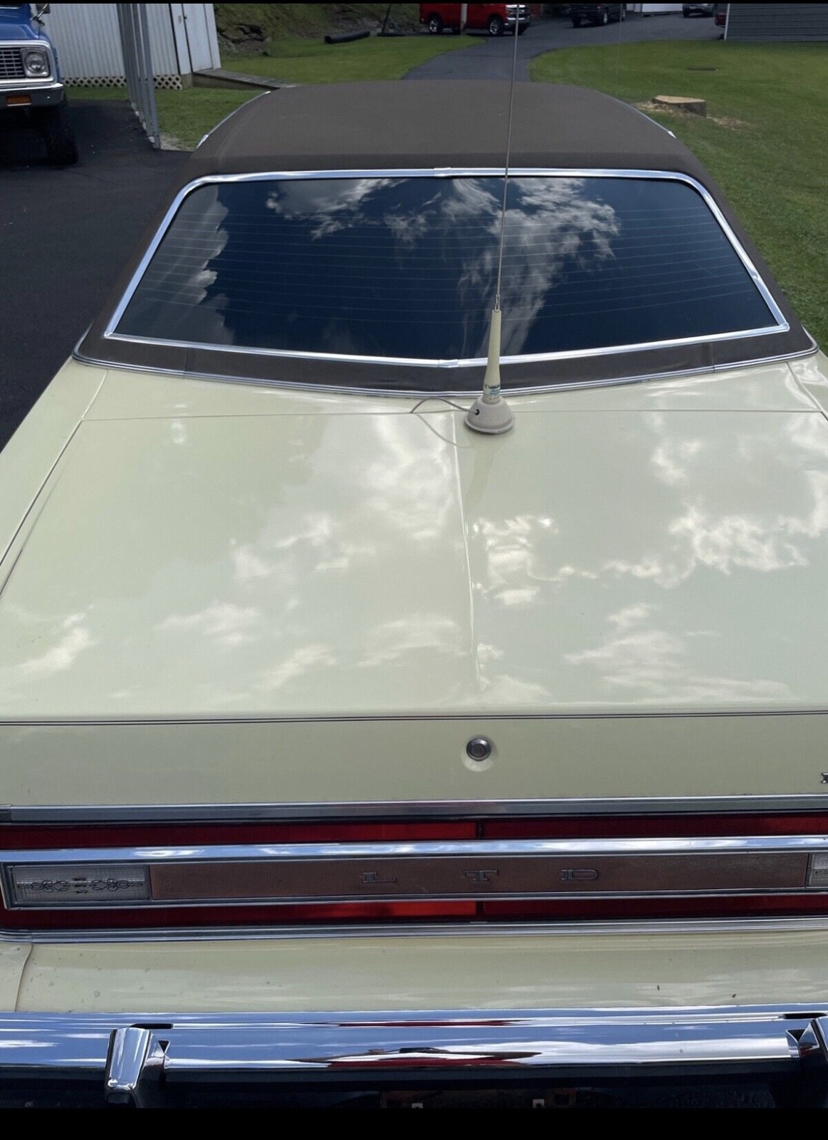 Ford-LTD-II-Brougham-1976-6