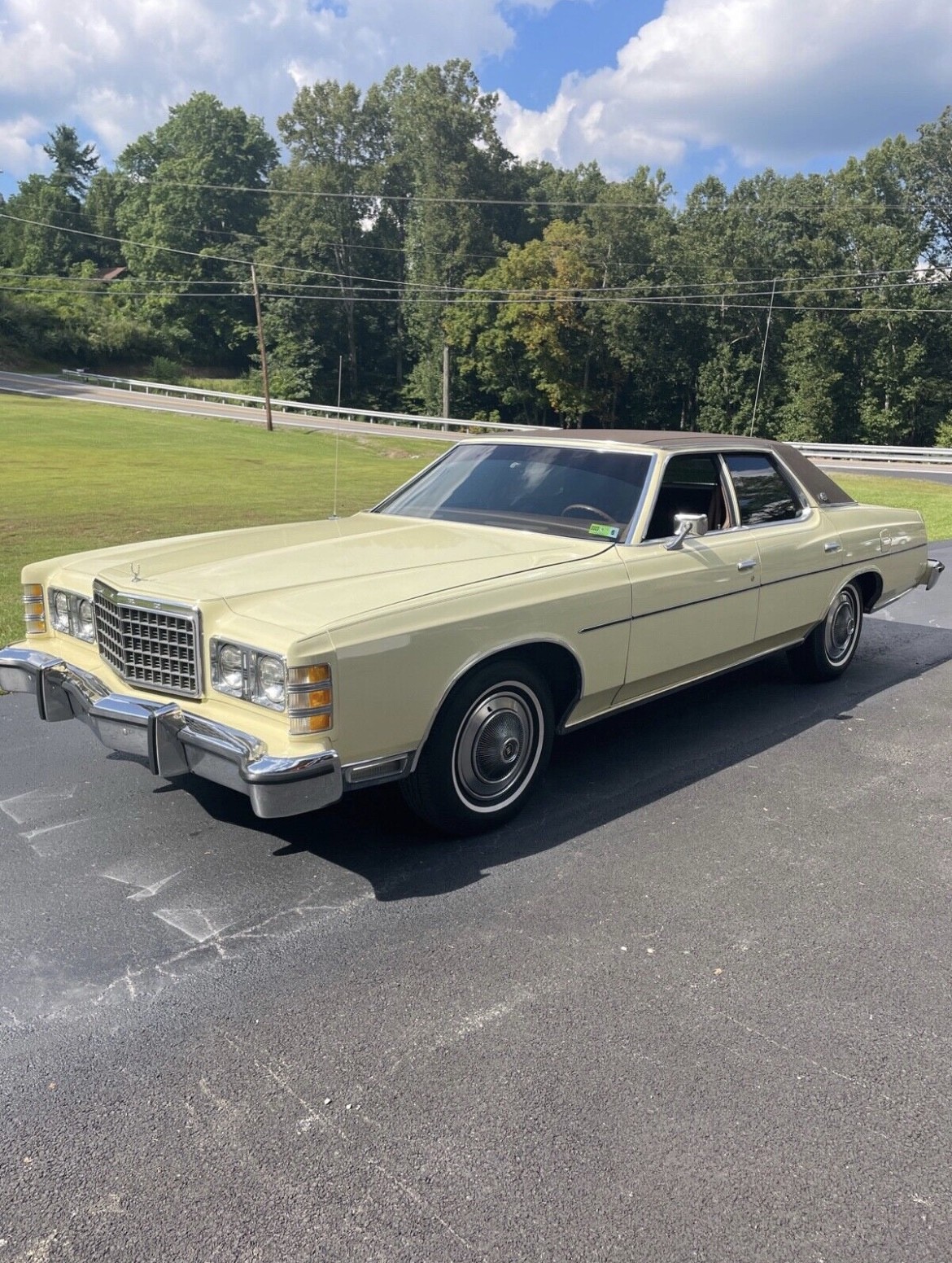 Ford LTD II Brougham 1976