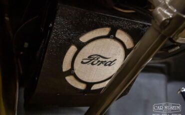 Ford-Model-48-1935-Cordoba-Gray-Brown-Leather-48