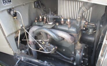 Ford-Model-A-1928-Sedan-18