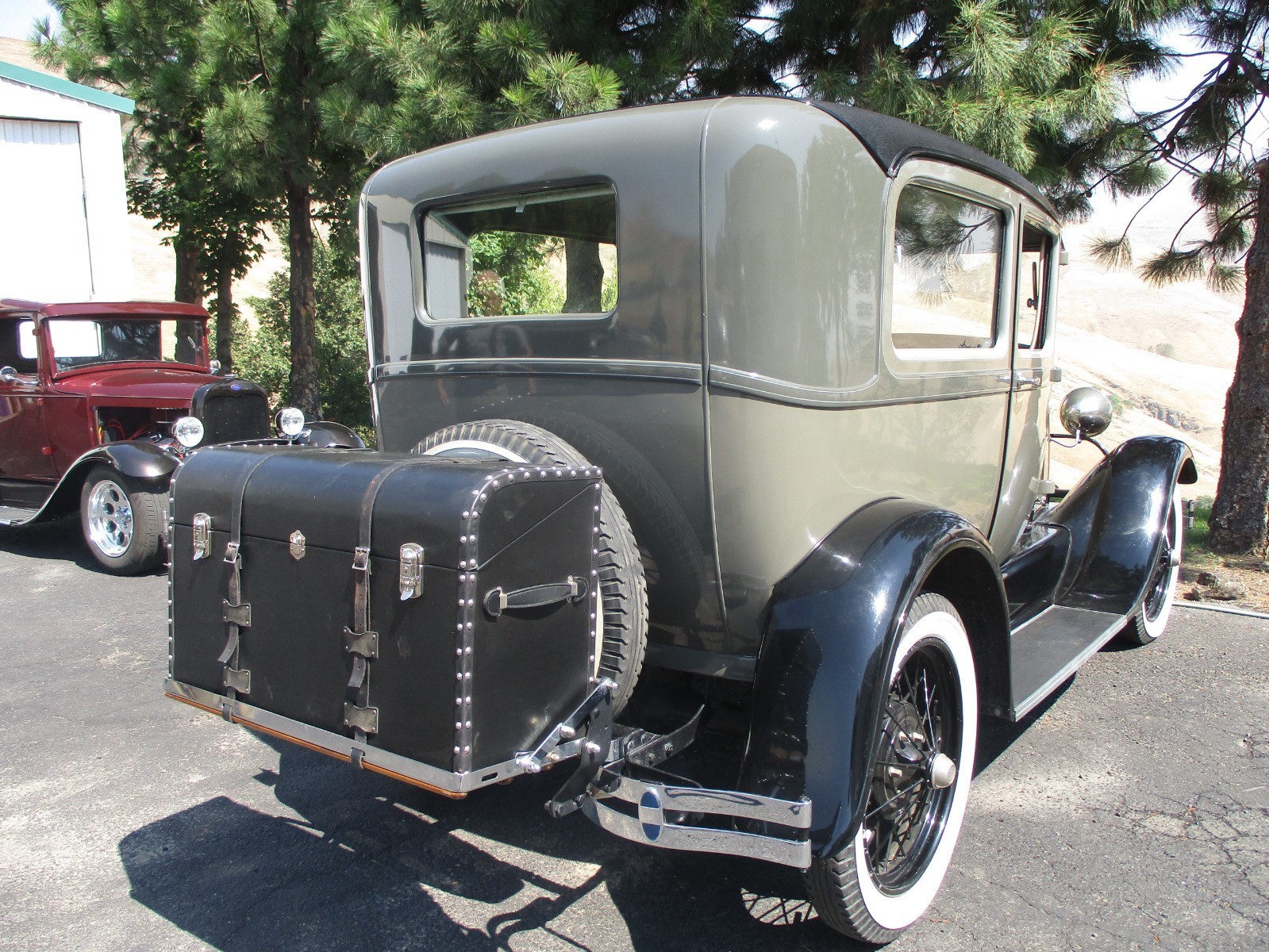 Ford-Model-A-1928-Sedan-24