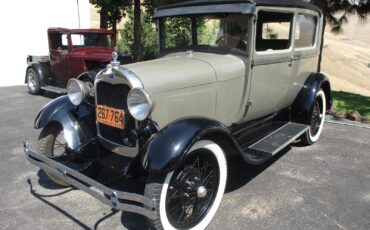Ford-Model-A-1928-Sedan-33
