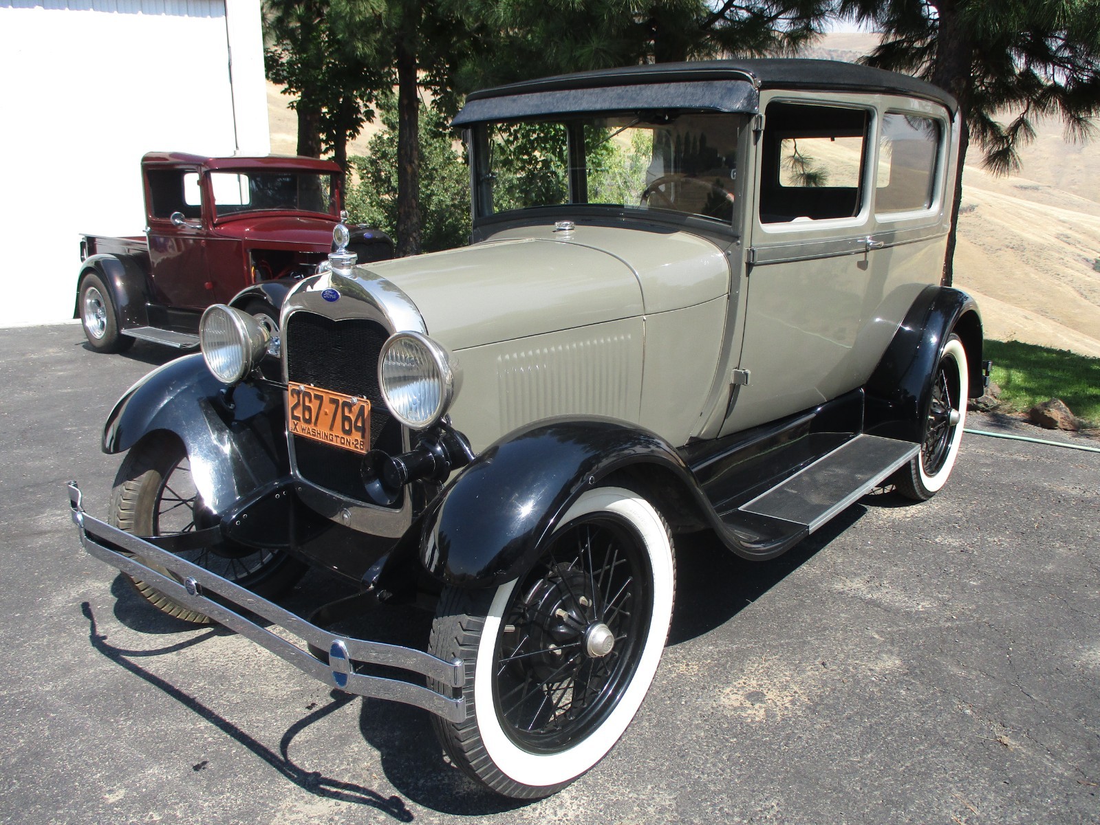 Ford-Model-A-1928-Sedan-33