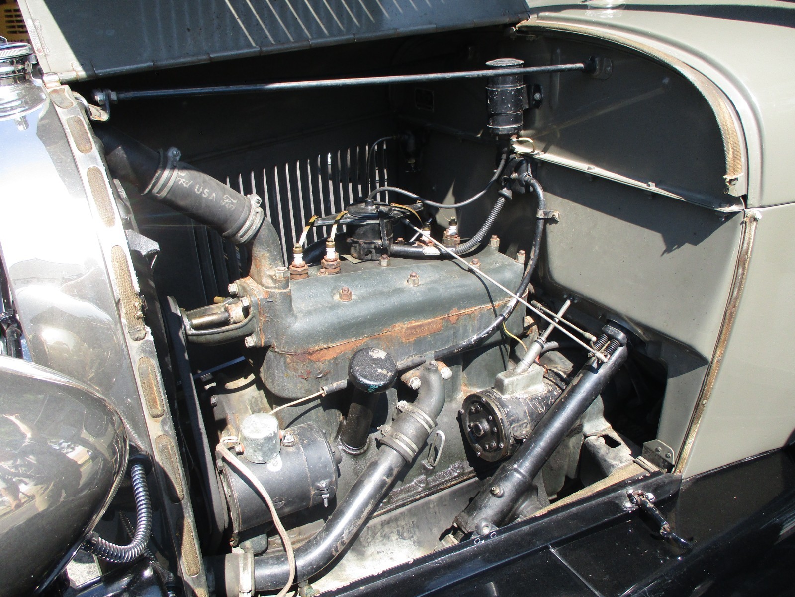 Ford-Model-A-1928-Sedan-34