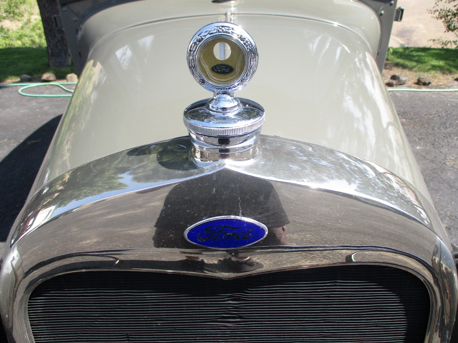 Ford-Model-A-1928-Sedan-36