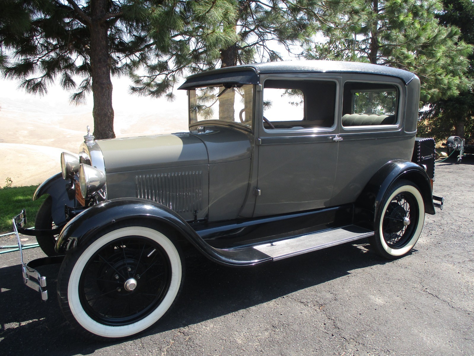Ford Model A 1928 Sedan