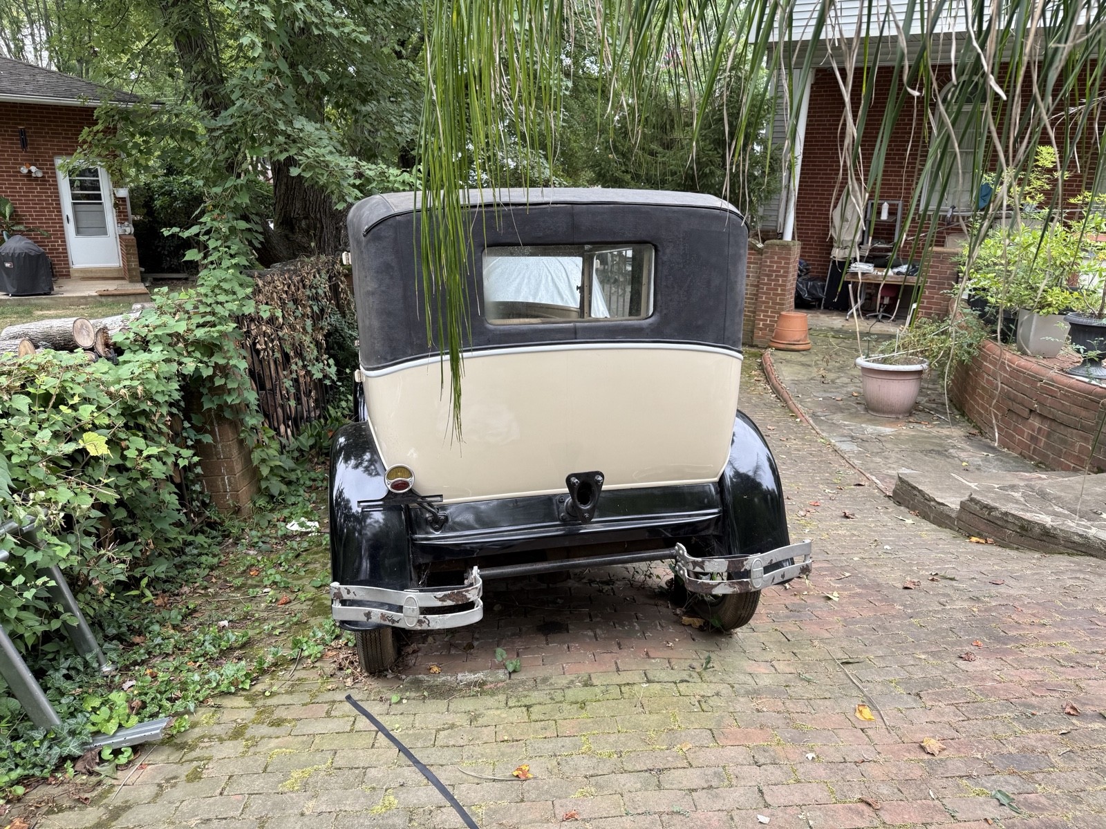 Ford-Model-A-1929-2