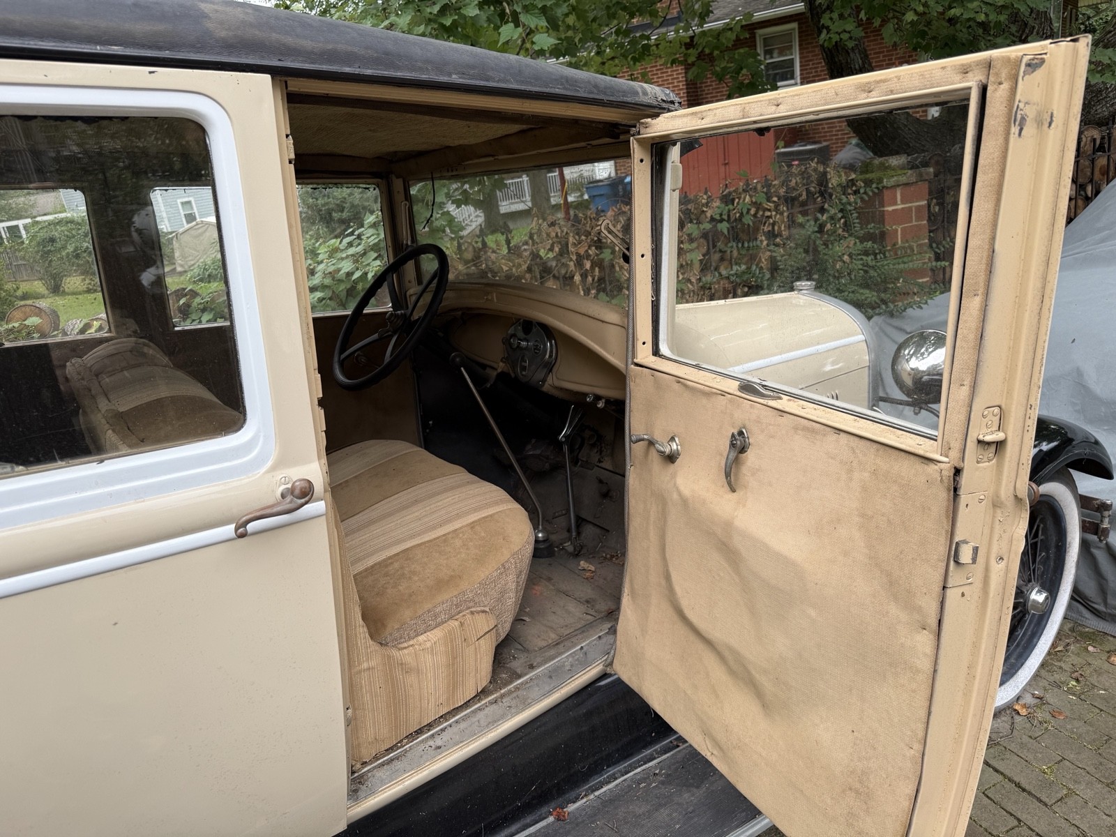 Ford-Model-A-1929-7