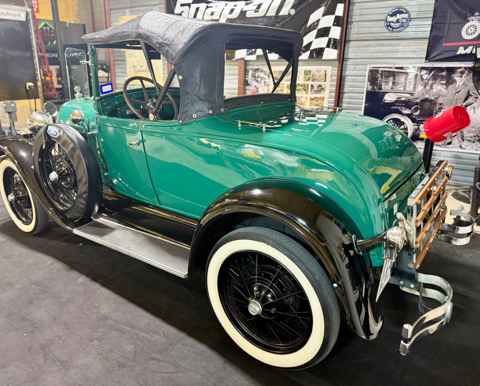 Ford-Model-A-1929-Convertible-13