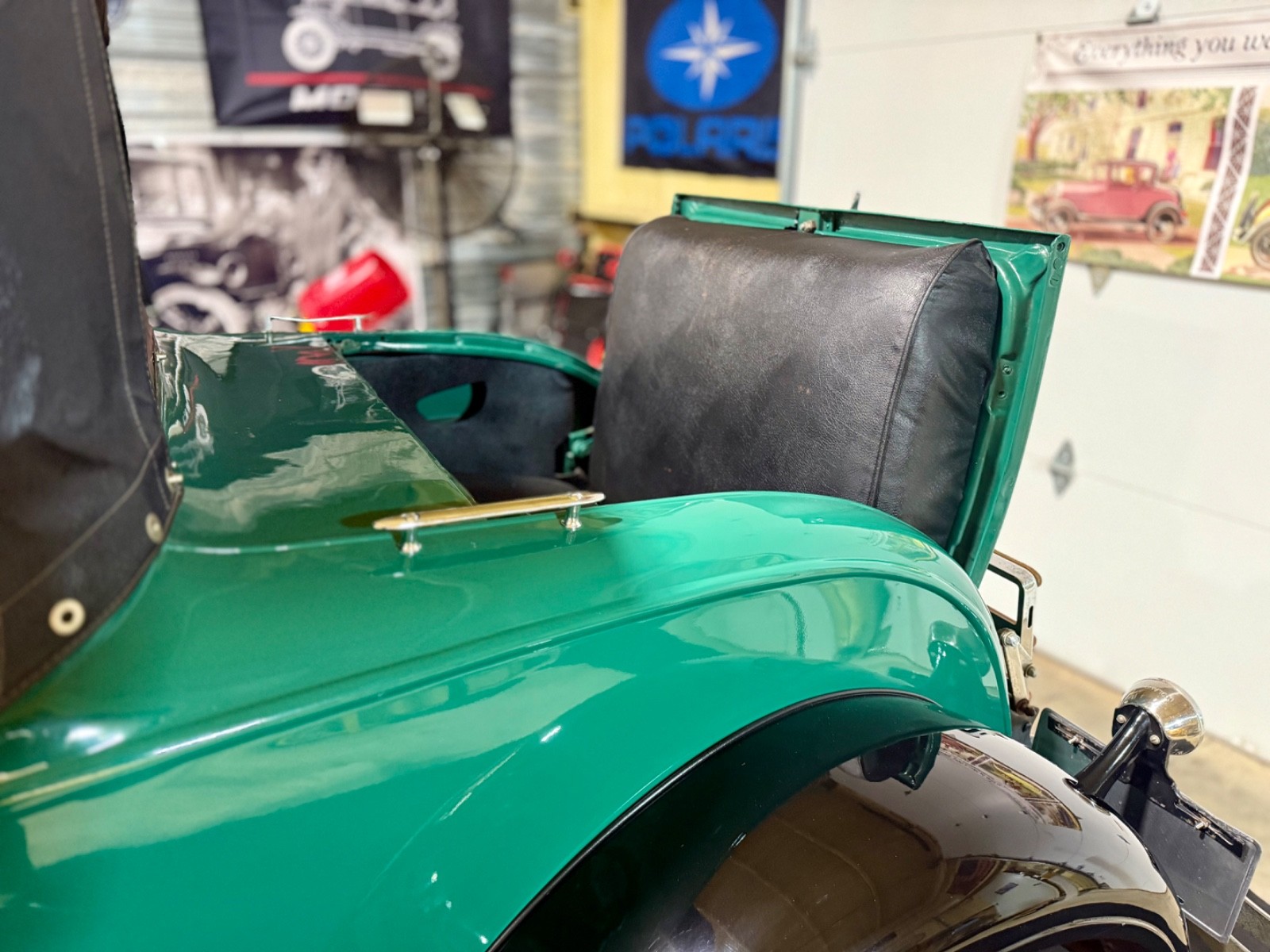 Ford-Model-A-1929-Convertible-14