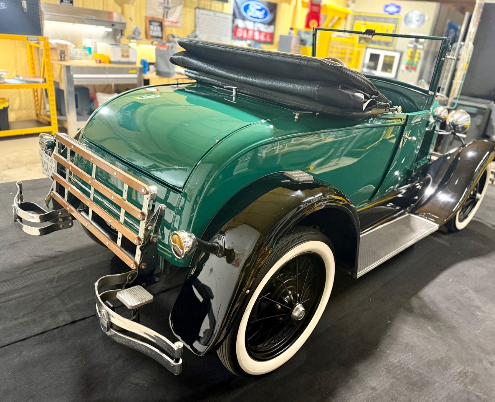 Ford-Model-A-1929-Convertible-4
