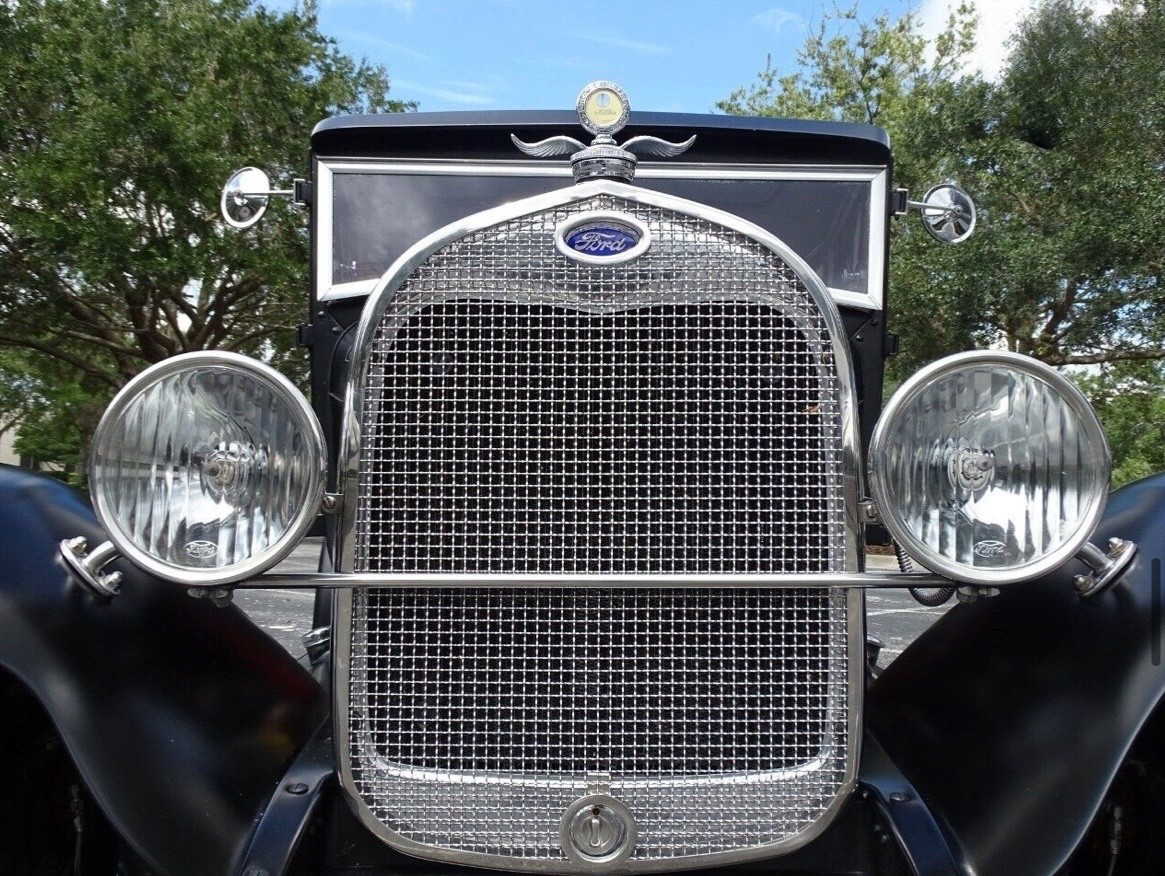Ford-Model-A-1929-Coupe-19