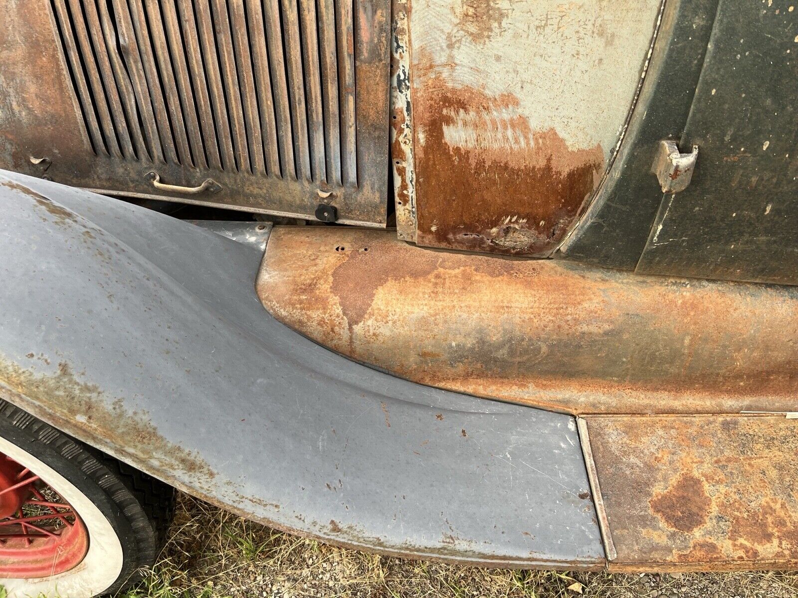 Ford-Model-A-1929-Sedan-12
