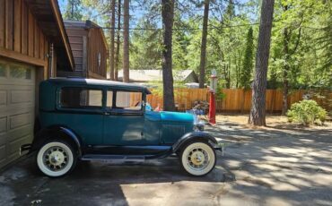 Ford-Model-A-1929-Sedan-2