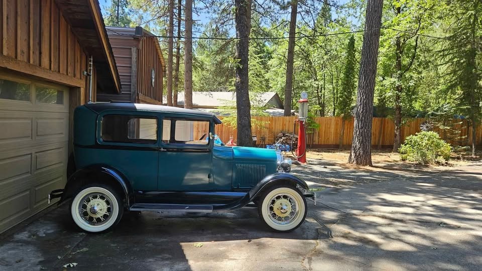 Ford-Model-A-1929-Sedan-2