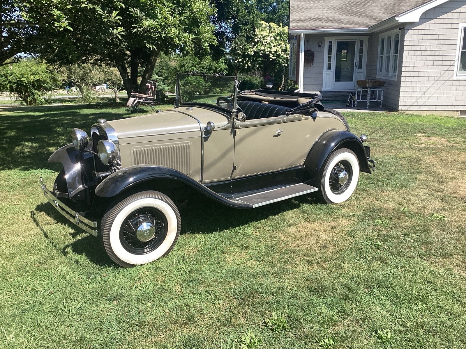Ford-Model-A-1930