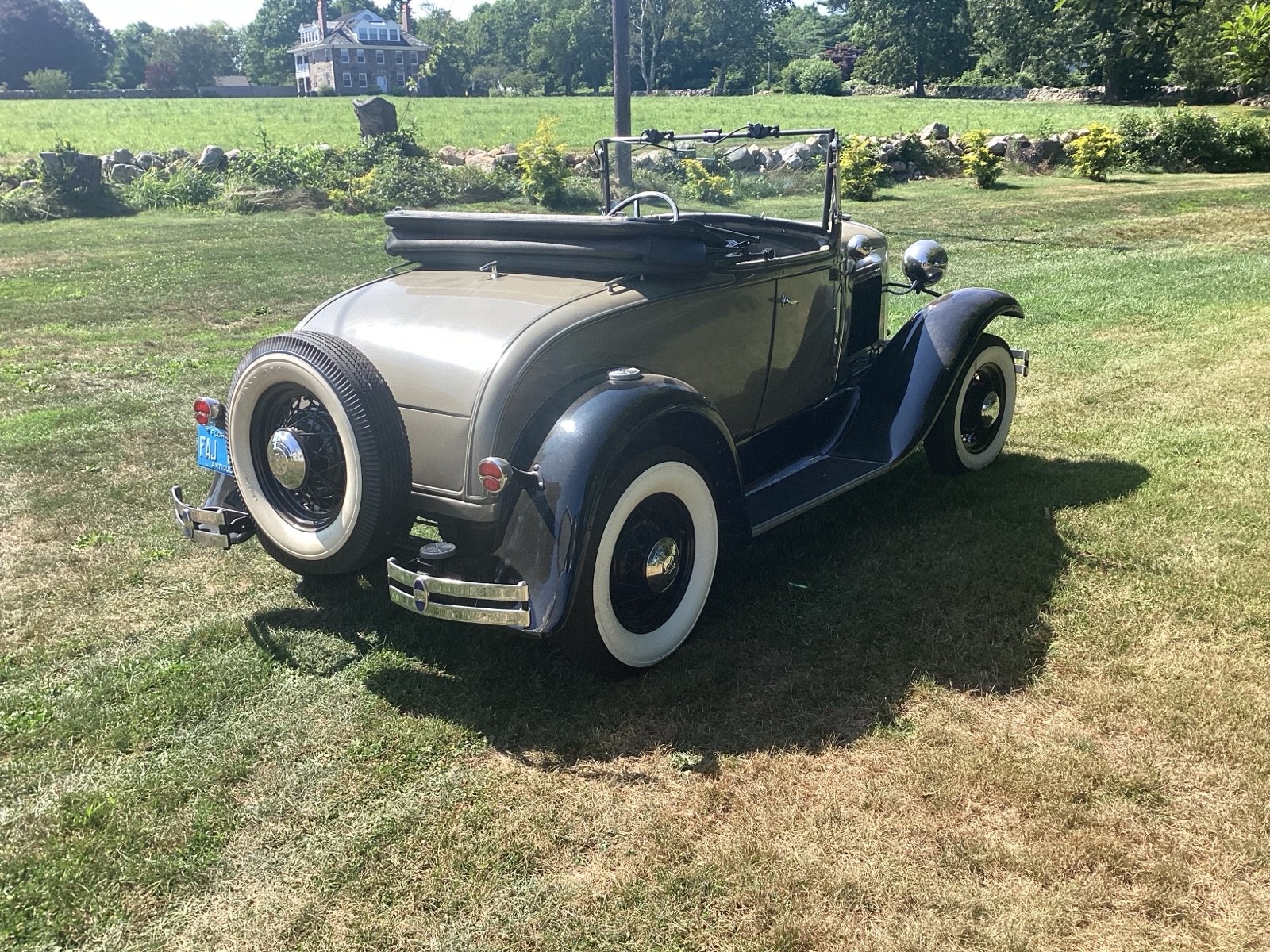 Ford-Model-A-1930-2