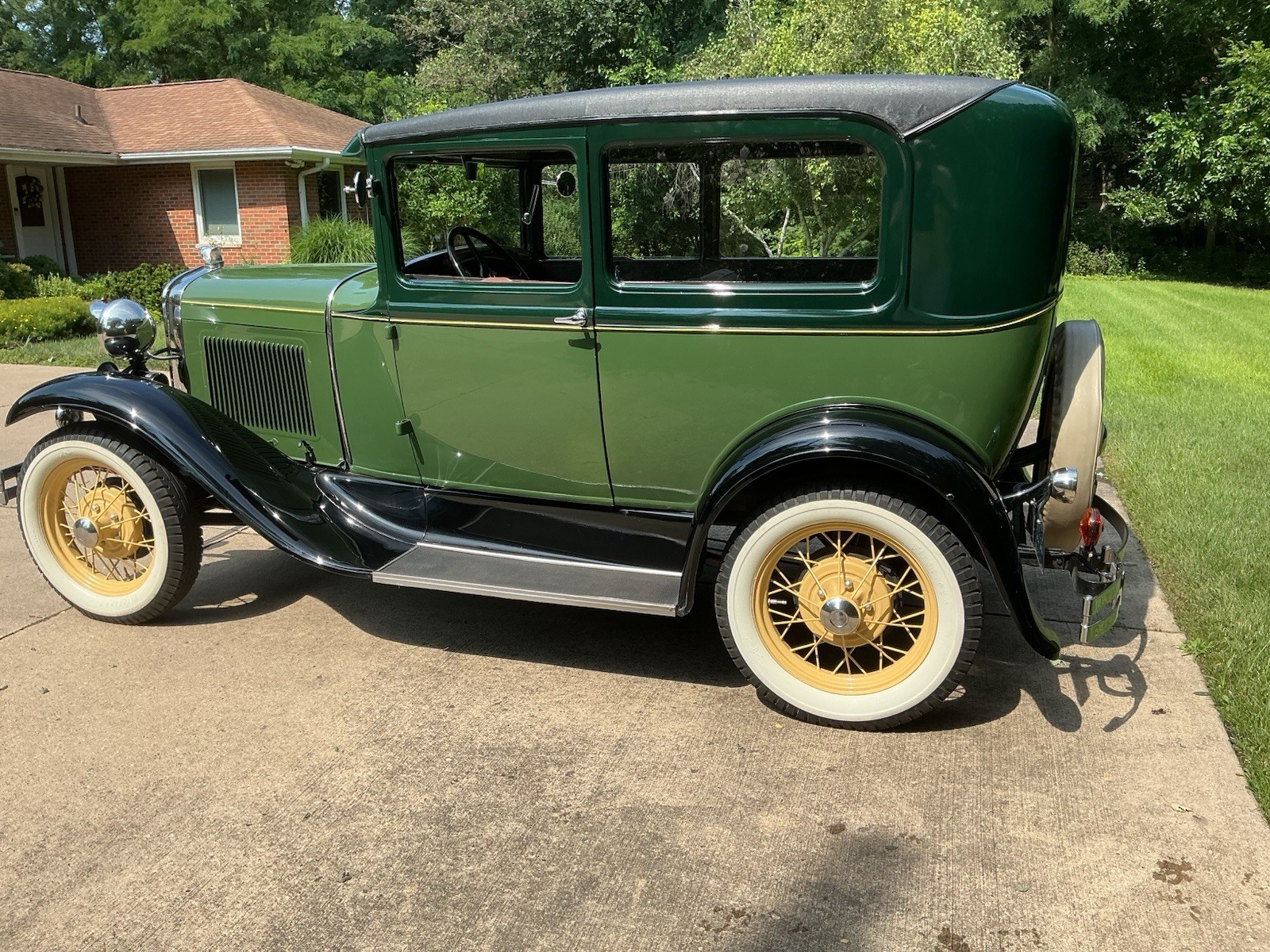 Ford-Model-A-1930-Tudor-1