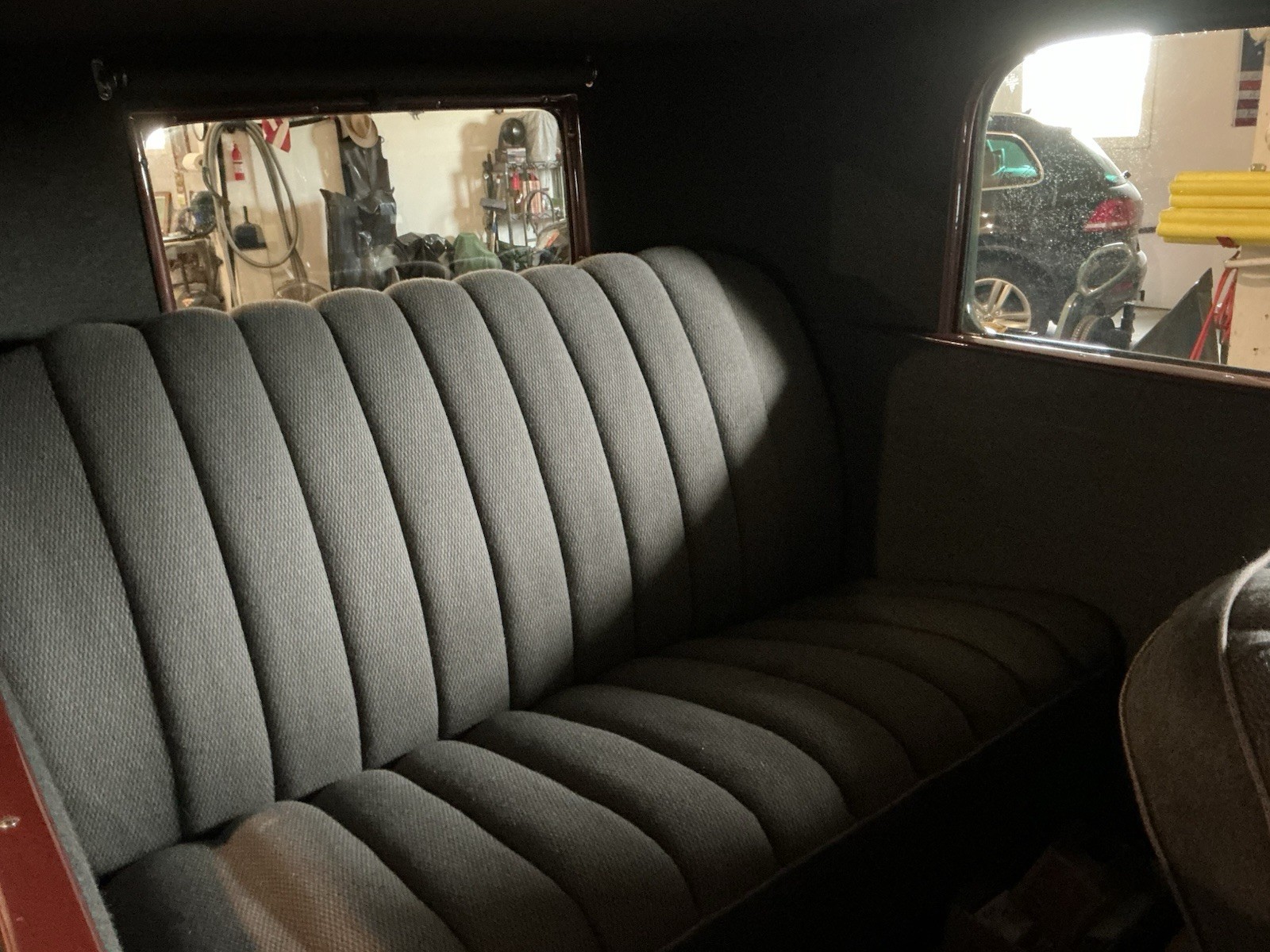 Ford-Model-A-1930-Tudor-11