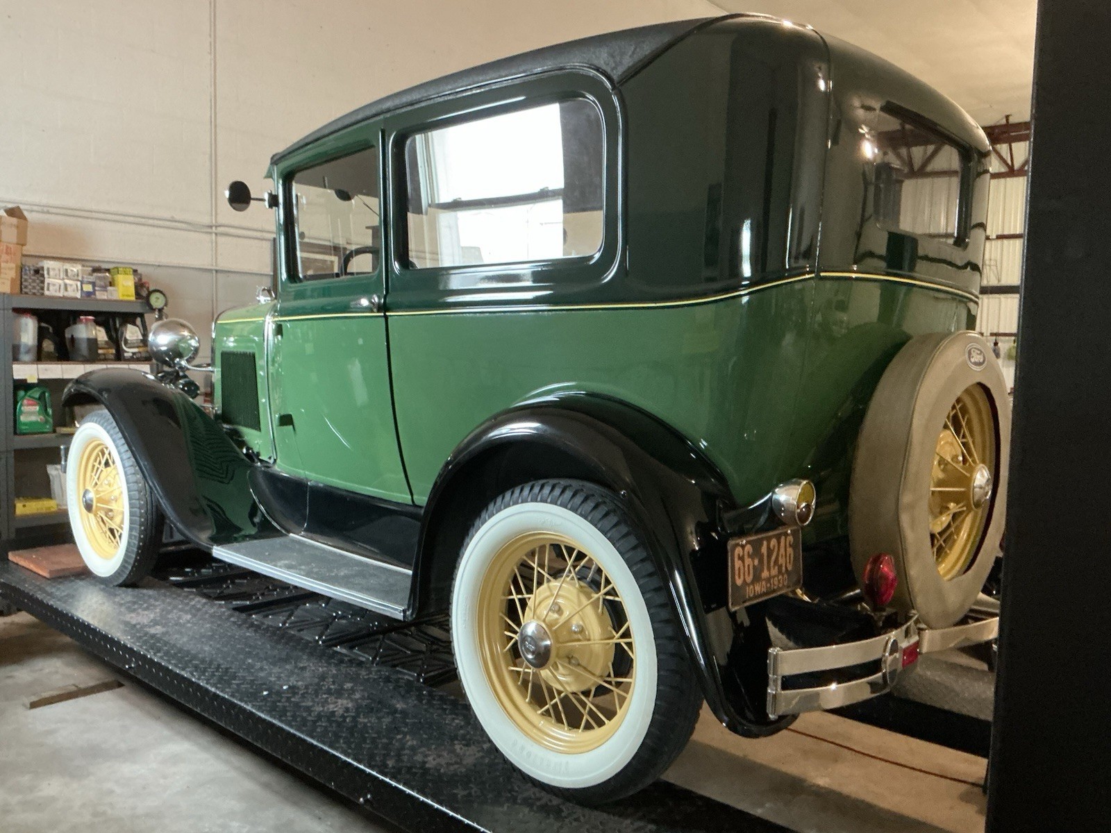 Ford-Model-A-1930-Tudor-6