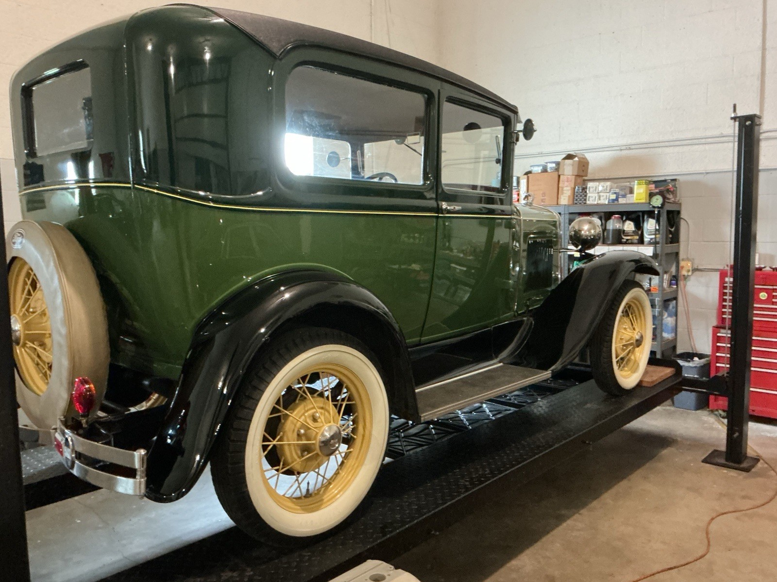 Ford-Model-A-1930-Tudor-7