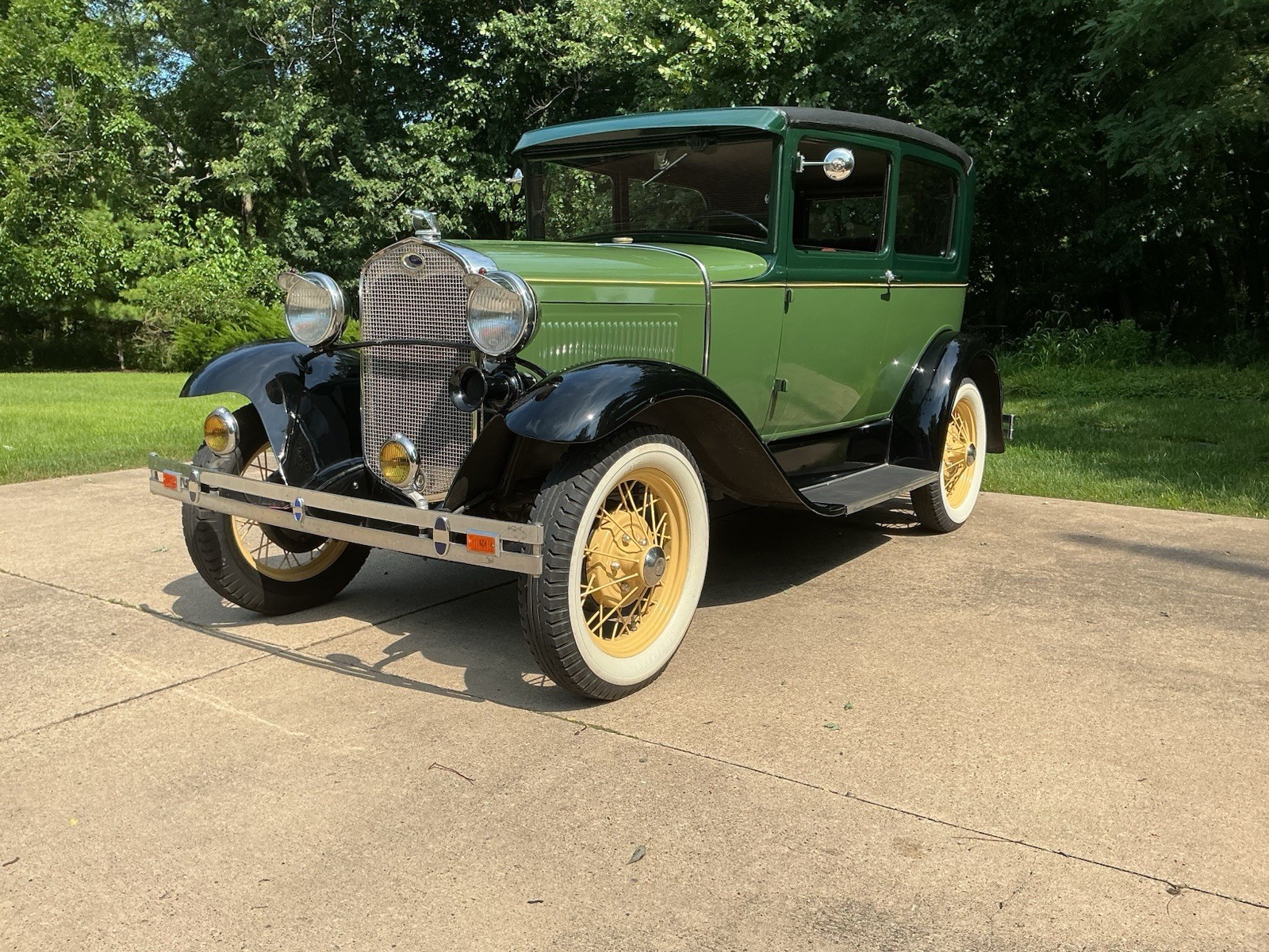 Ford-Model-A-1930-Tudor