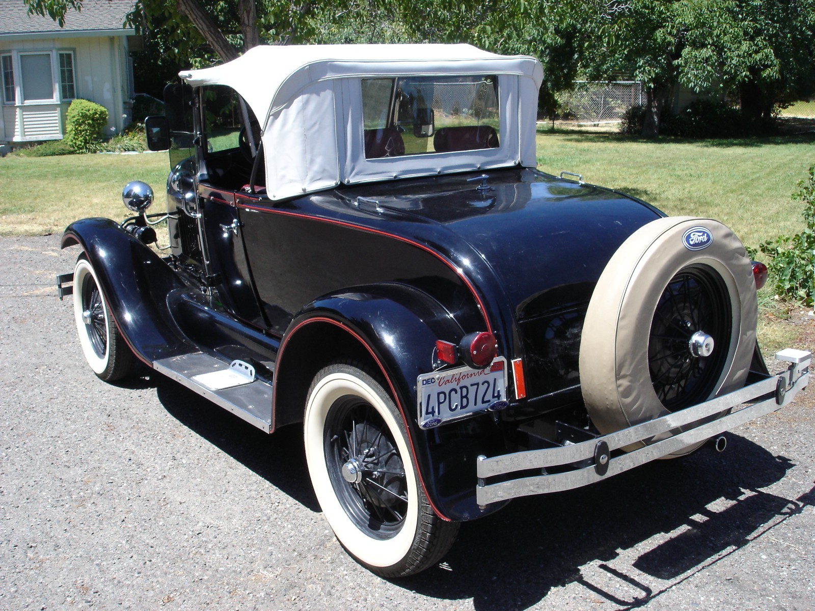 Ford-Model-A-1980-Convertible-12