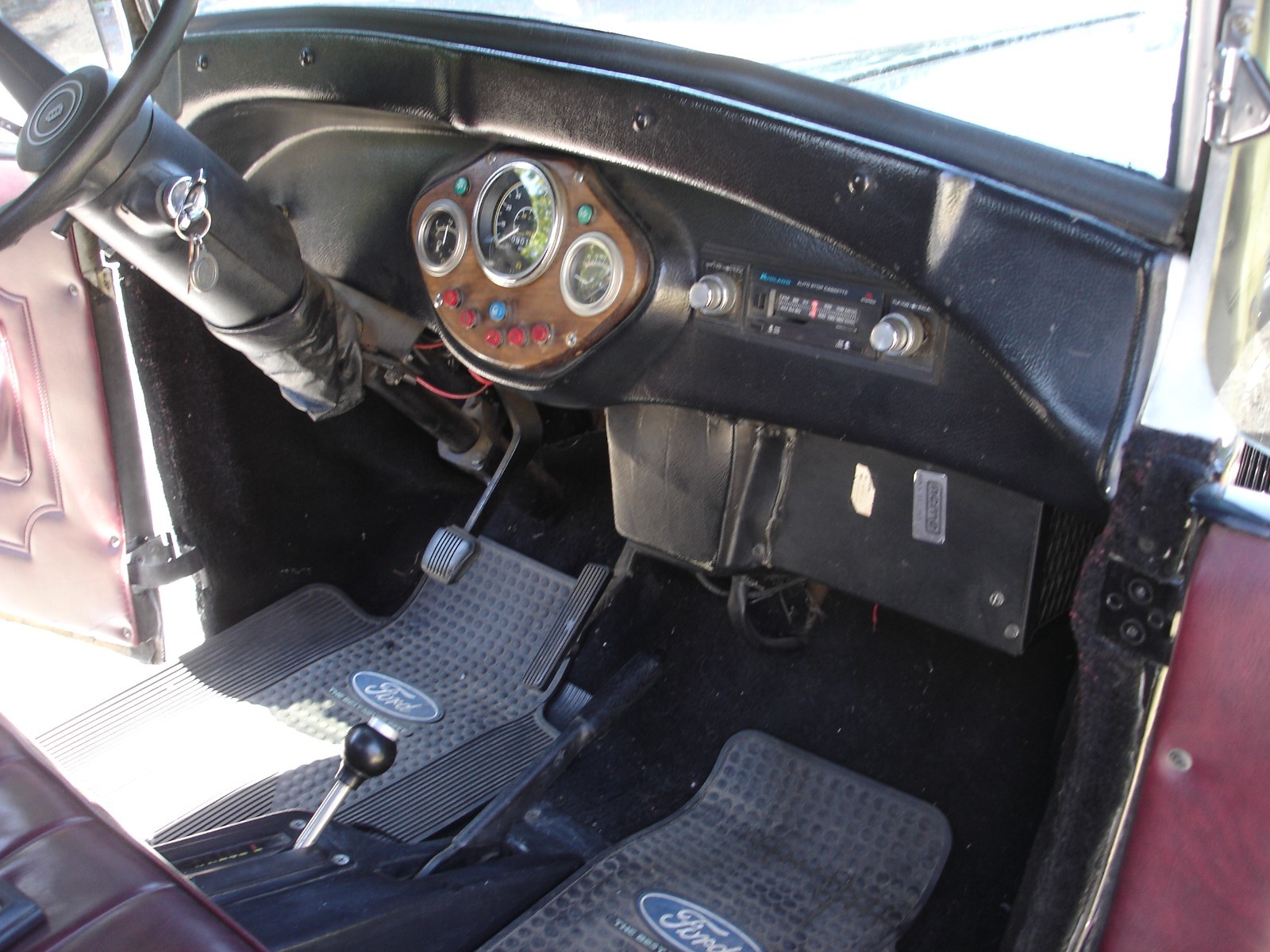 Ford-Model-A-1980-Convertible-8
