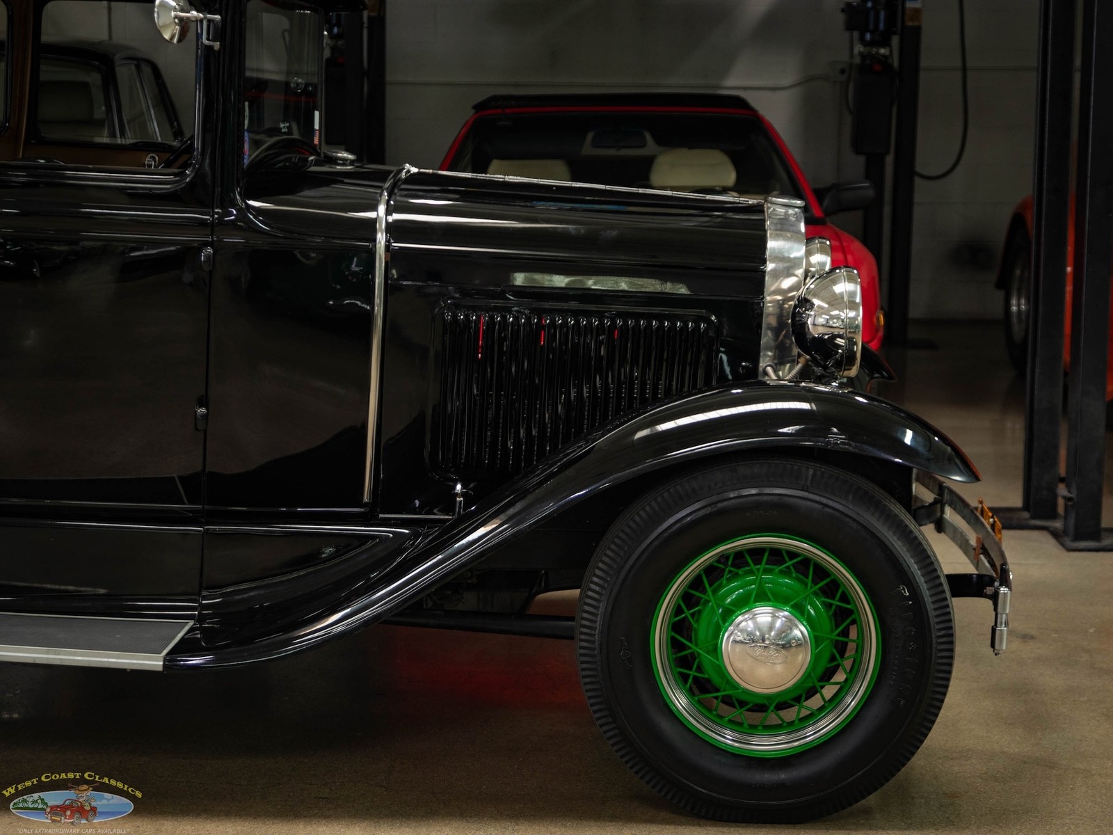 Ford-Model-A-5-Window-1930-2-Door-Coupe-3