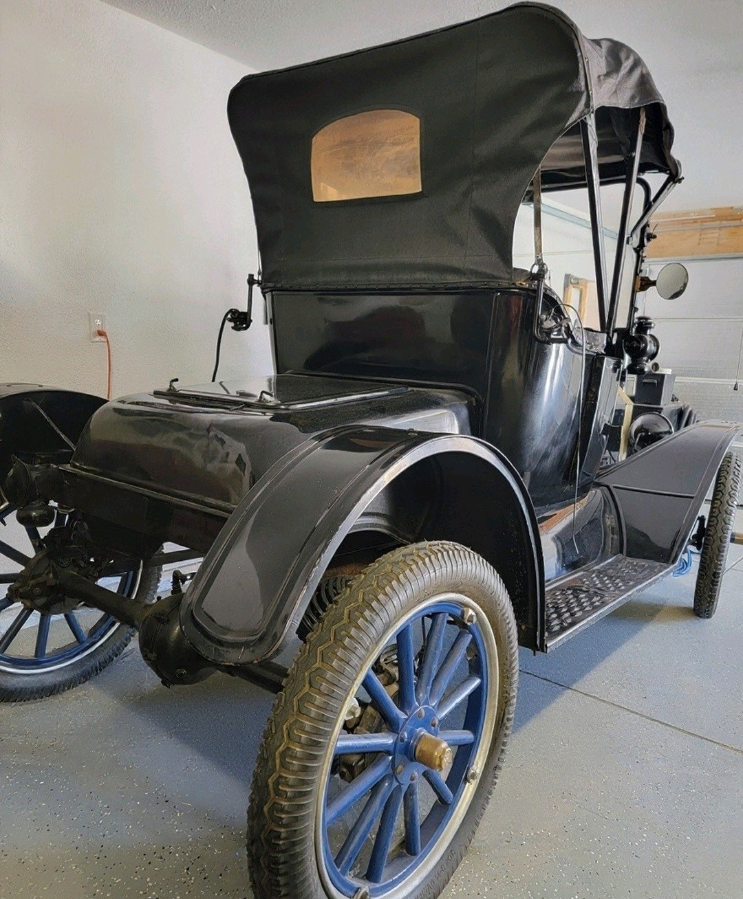 Ford-Model-T-1915-Convertible-3