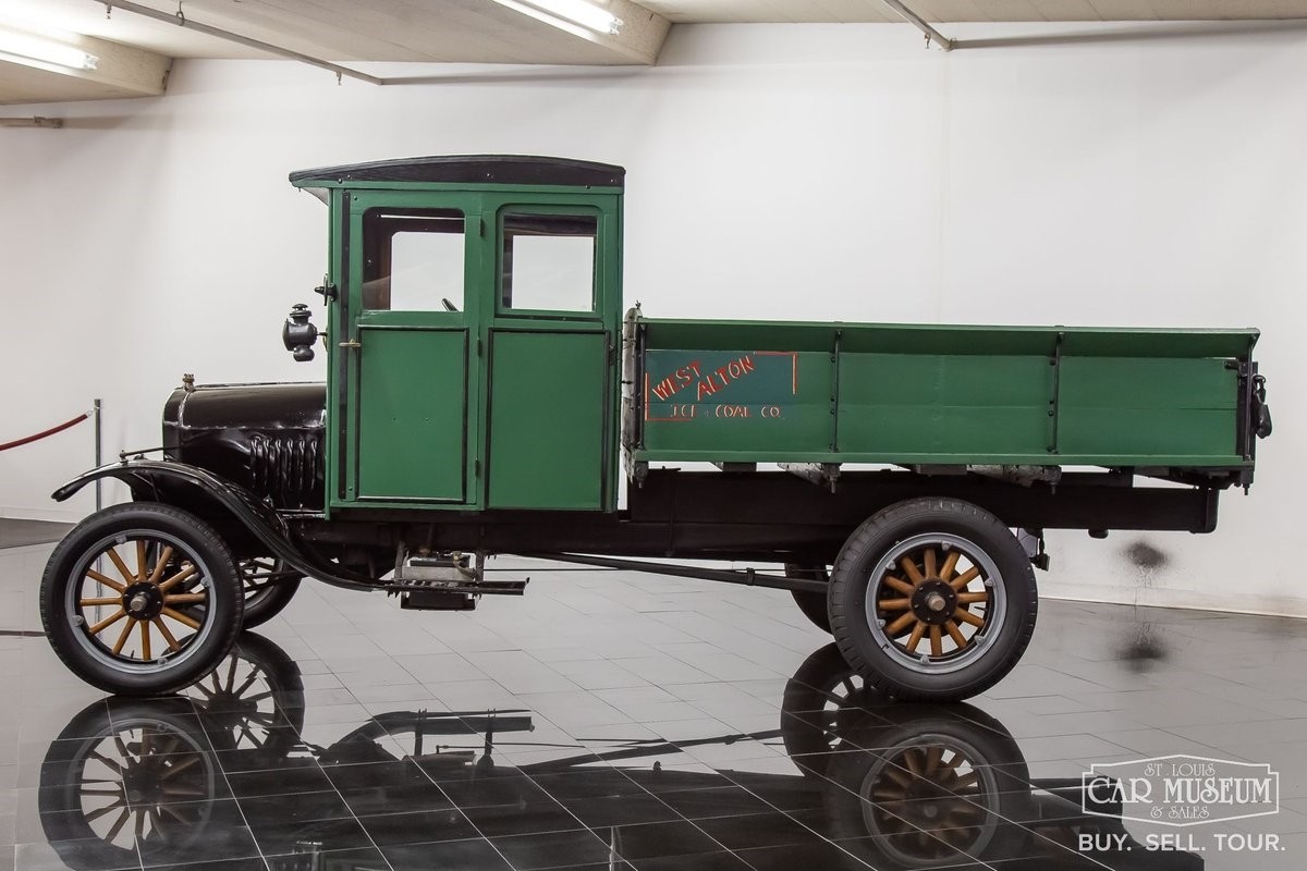 Ford-Model-T-1927-Truck-2