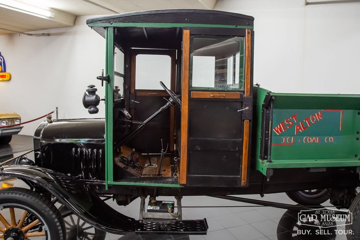 Ford-Model-T-1927-Truck-4