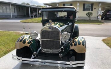 Ford-Model-a-1928-Green-Black-3