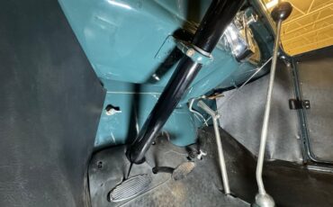 Ford-Model-a-1928-Moss-Green-Black-34