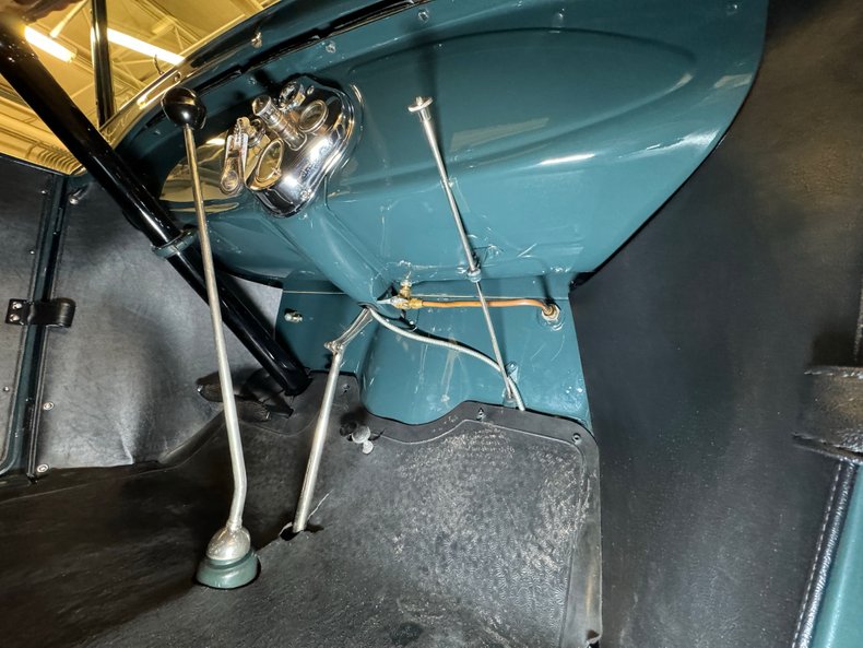 Ford-Model-a-1928-Moss-Green-Black-41