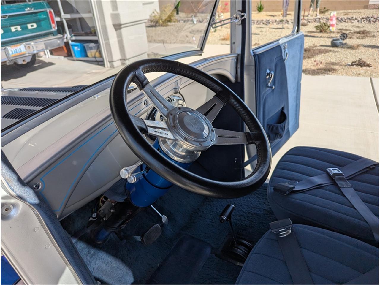 Ford-Model-a-1928-Silverblue-Blue-15