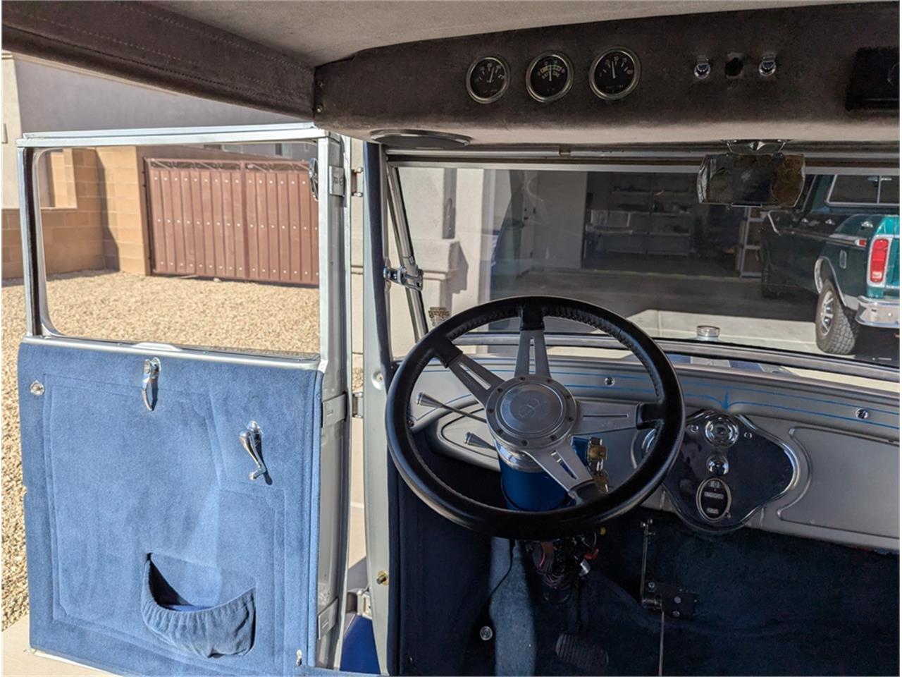 Ford-Model-a-1928-Silverblue-Blue-16