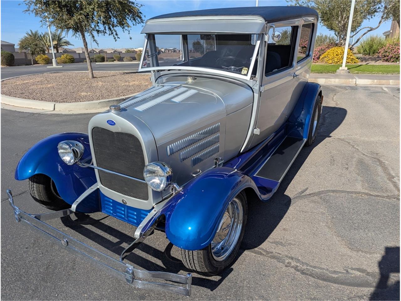 Ford-Model-a-1928-Silverblue-Blue-3