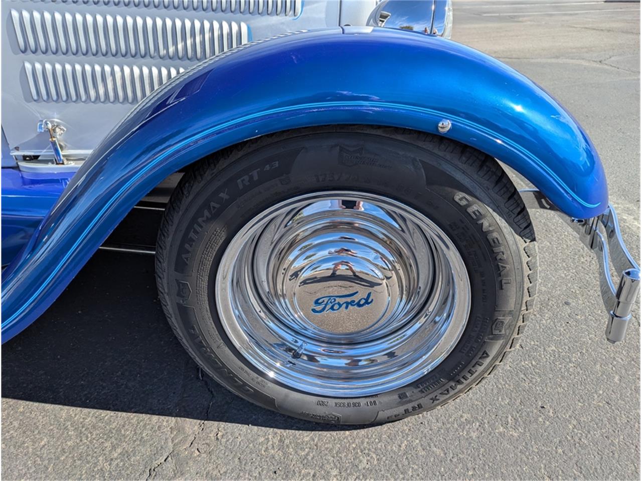Ford-Model-a-1928-Silverblue-Blue-32