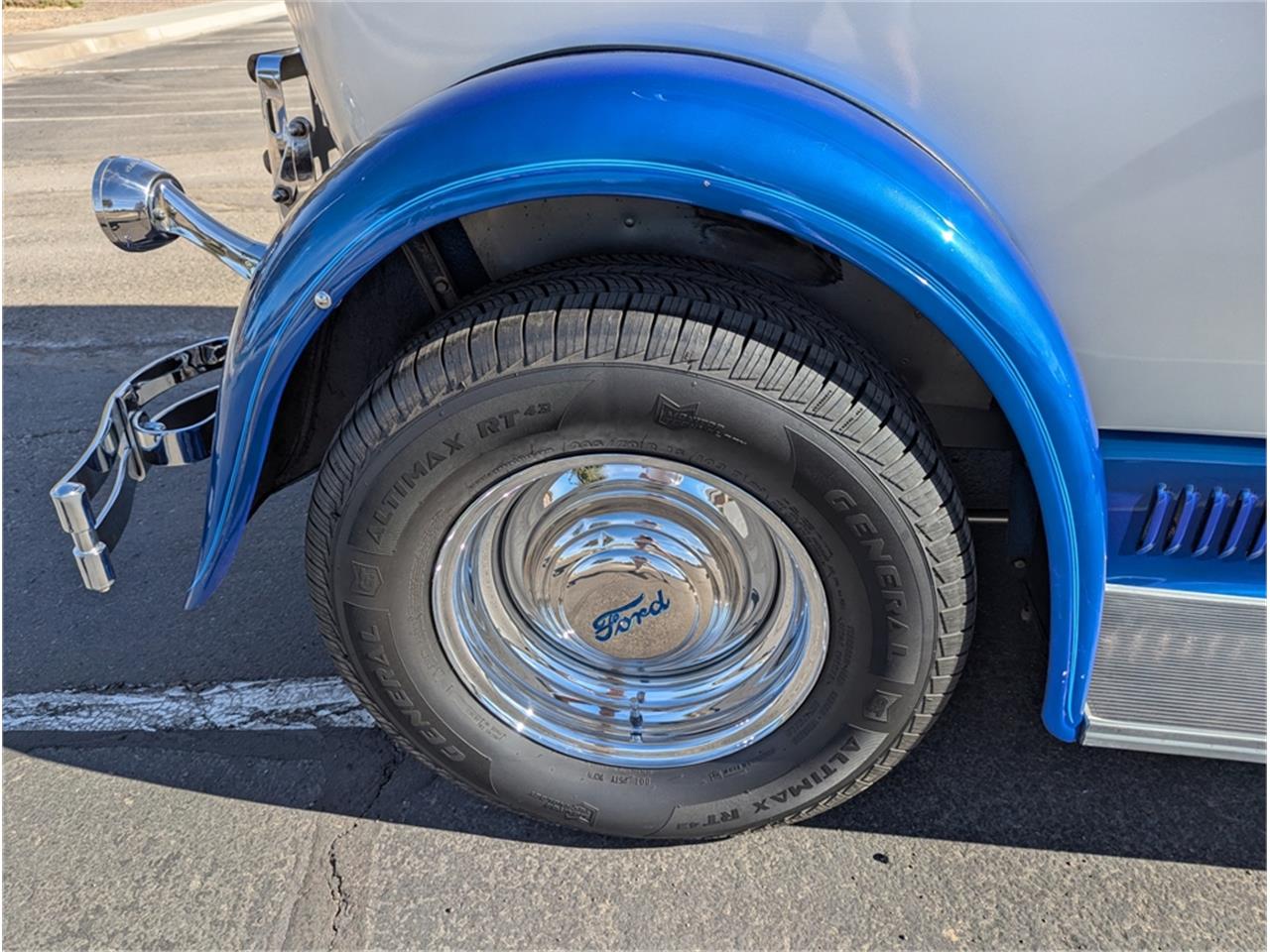 Ford-Model-a-1928-Silverblue-Blue-33