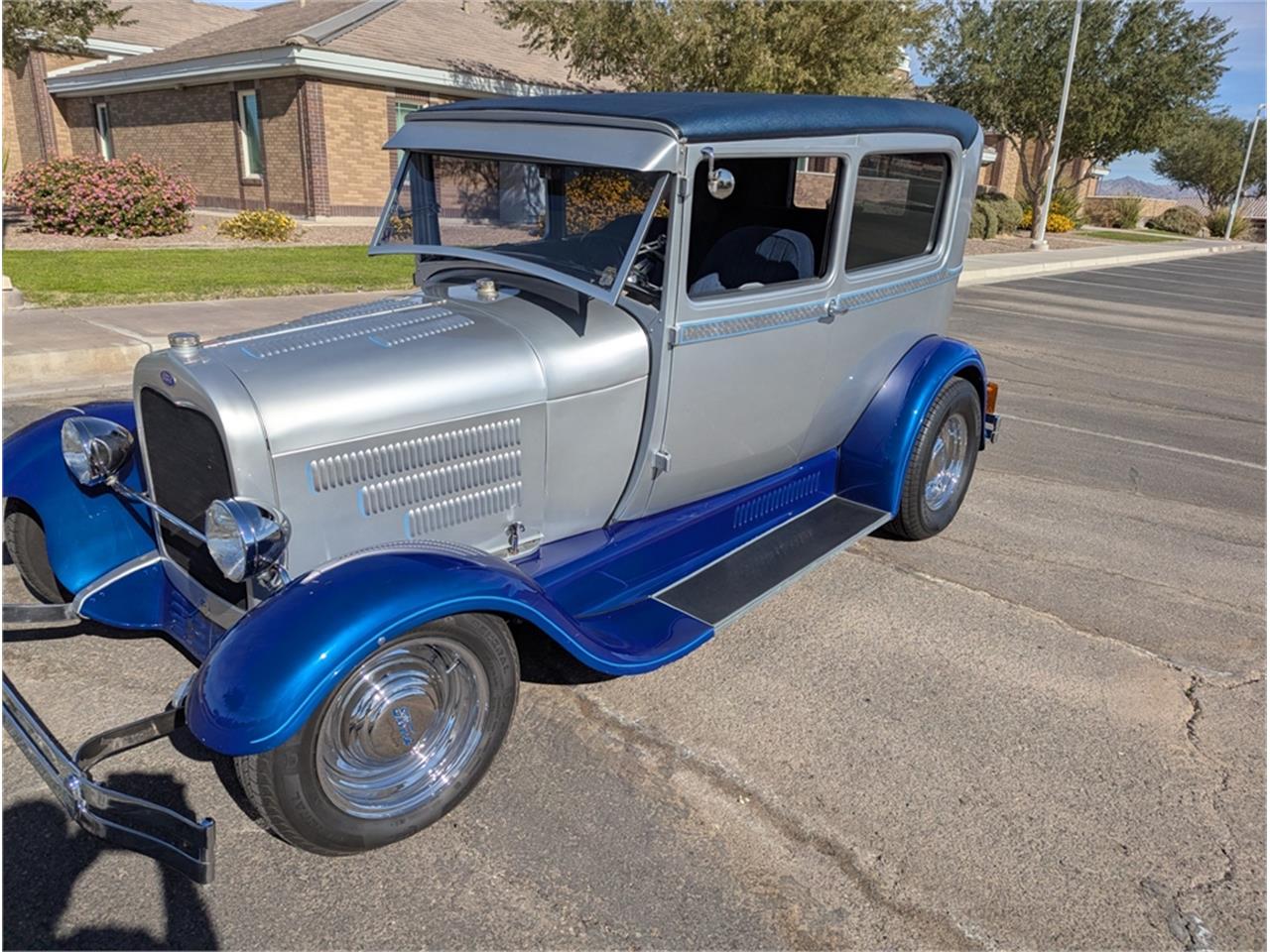 Ford-Model-a-1928-Silverblue-Blue-4