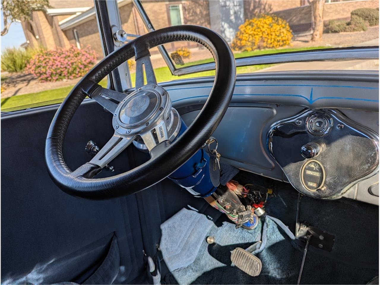 Ford-Model-a-1928-Silverblue-Blue-40