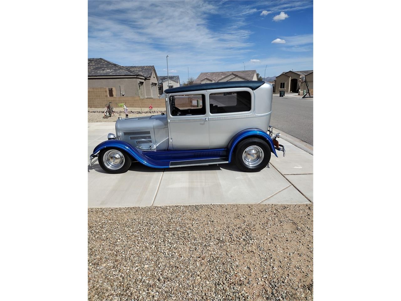 Ford-Model-a-1928-Silverblue-Blue-5