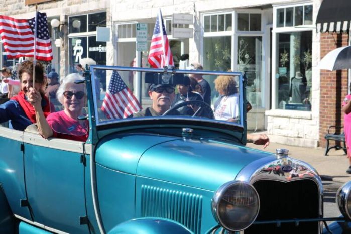 Ford-Model-a-1928-Teal-Gold-22