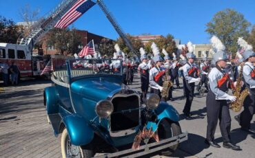 Ford-Model-a-1928-Teal-Gold-23