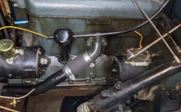 Ford-Model-a-1928-Teal-Gold-27